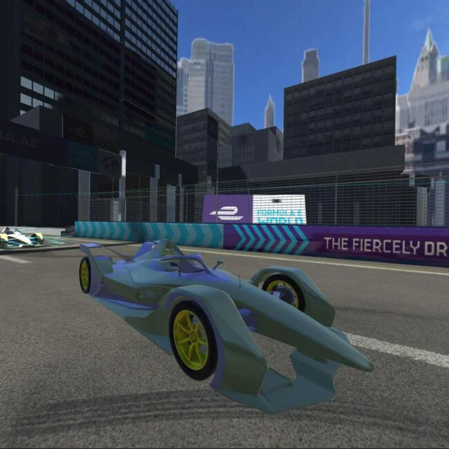 Futurystyczny samochód wyścigowy na miejskim torze w Formula E VR.